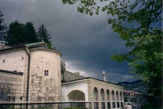 Древняя резиденция черногорских владык - монастырь в г. Цетинье